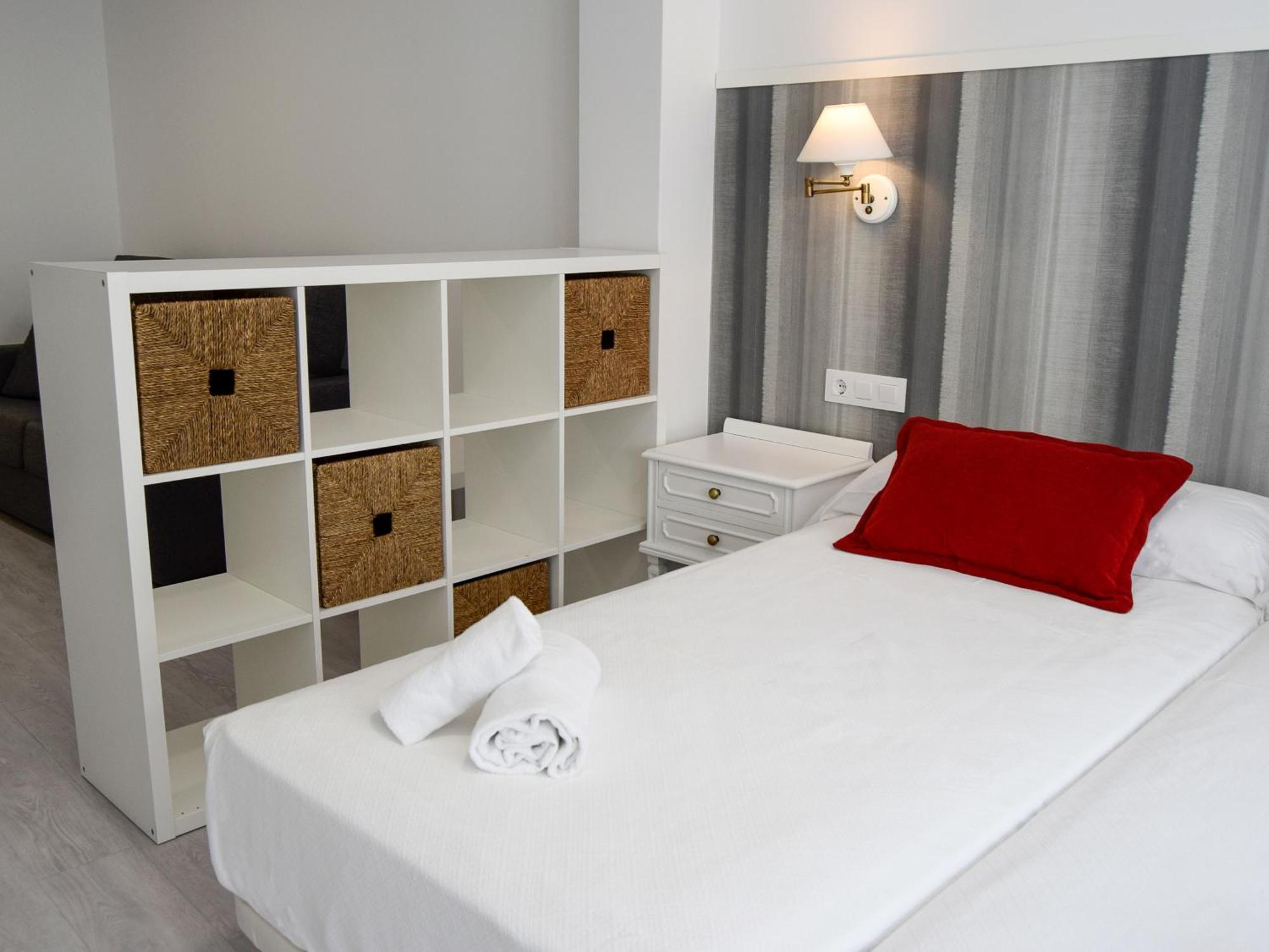 Apartamentos Casa Campana 3000 Эль-Грове Экстерьер фото