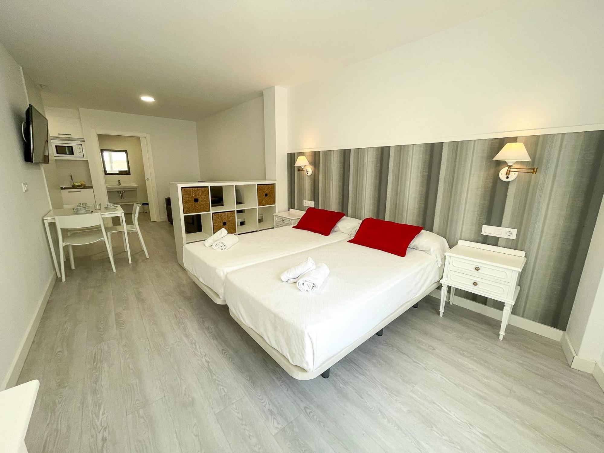 Apartamentos Casa Campana 3000 Эль-Грове Экстерьер фото