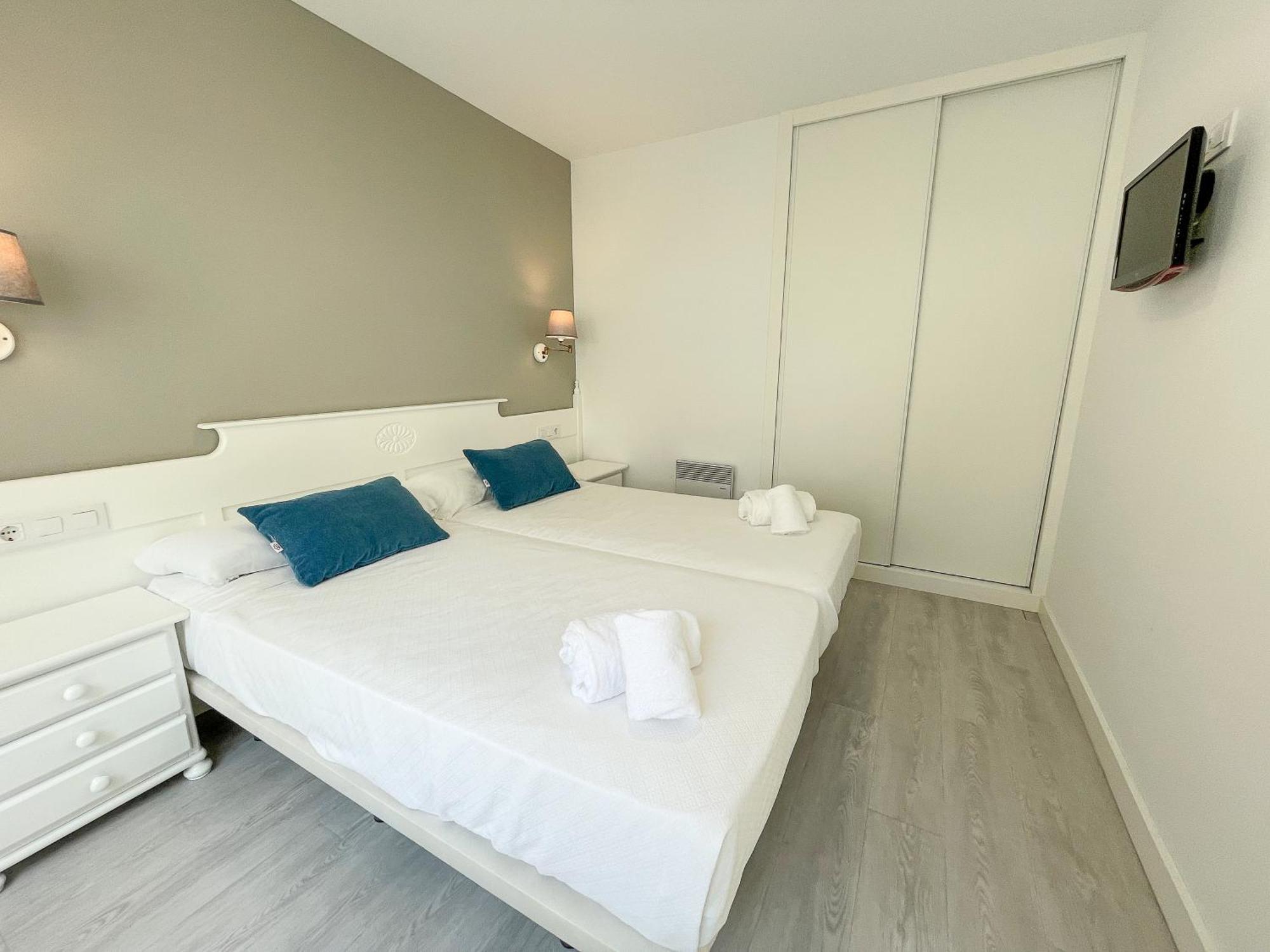Apartamentos Casa Campana 3000 Эль-Грове Экстерьер фото